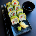 <span style="color: red;">S1. </span>Gurke, Paprika, Frischkäse (oben Avocado)